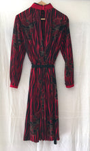 Charger l'image dans la galerie, Robe midi 70´s à fleurs, made in France , ouverture au dos , taille 34/36