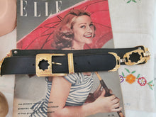 Charger l'image dans la galerie, ceinture en cuir et chaînons en métal doré ciselé, taille 36-38