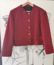 Charger l'image dans la galerie, veste courte à motif pied de poule rouge et noir, taille 42