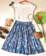 Charger l'image dans la galerie, jupe vintage à fleurs en viscose, taille 40