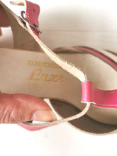 Charger l'image dans la galerie, souliers sandales "vanille-fraise" années 60-70 deadstock, pointure 36
