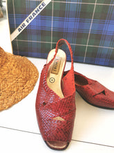 Charger l'image dans la galerie, sandales vintage rouges en cuir tressé, pointure 38,5