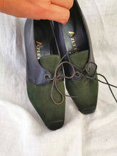 Charger l'image dans la galerie, derbies vintage 70's en cuir vert foncé et noir, made in France pointure 36
