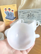 Charger l'image dans la galerie, Lot de 8 pièces : 6 tasses à café + 2 ramequins vintage années 60's Arcopal