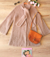 Charger l'image dans la galerie, magnifique cardigan veste col lavallière en kidmohair bois de rose, tricoté main, tailles 36 et 38