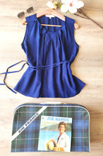 Charger l'image dans la galerie, blouse en crêpe de soie à details broderies et guipure Vanessa Bruno, taille 38