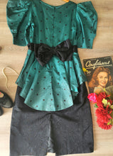 Charger l'image dans la galerie, Splendide robe cocktail vintage 80's à pois, manches bouffantes en taffetas, made in France, taille 40