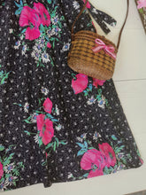Charger l'image dans la galerie, robe tablier midi florale en pur coton, taille 36