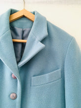 Charger l&#39;image dans la galerie, Blazer vintage 90´s bleu céleste En laine douce , taille 34/ petit 36

