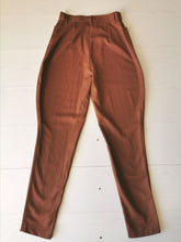 Charger l&#39;image dans la galerie, pantalon cavalier taille haute,coloris tabac,  vintage 80&#39;s  taille 34

