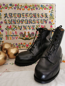 boots montantes en cuir noir, pointure 40
