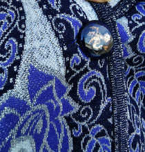 Charger l&#39;image dans la galerie, blazer années 60 à motifs sixties typiques,  en jersey lurex et jolis boutons, taille 38

