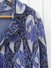 Charger l&#39;image dans la galerie, blazer années 60 à motifs sixties typiques,  en jersey lurex et jolis boutons, taille 38
