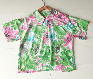 blouse vintage 80's à fleurs et joli col, taille unique jusqu'à 44