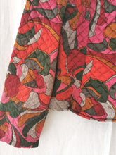 Charger l&#39;image dans la galerie, veste courte en velours matelassé à motifs coloré
