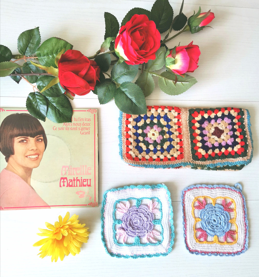 lot de 2 maniques en crochet + pochette tricotés main