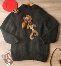 Charger l&#39;image dans la galerie, Sublime veste cardigan vintage 80&#39;s ultra chaude oversize en maille mohair tricotée main, taille unique jusqu&#39;à 44

