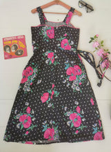 Charger l&#39;image dans la galerie, robe tablier midi florale en pur coton, taille 36
